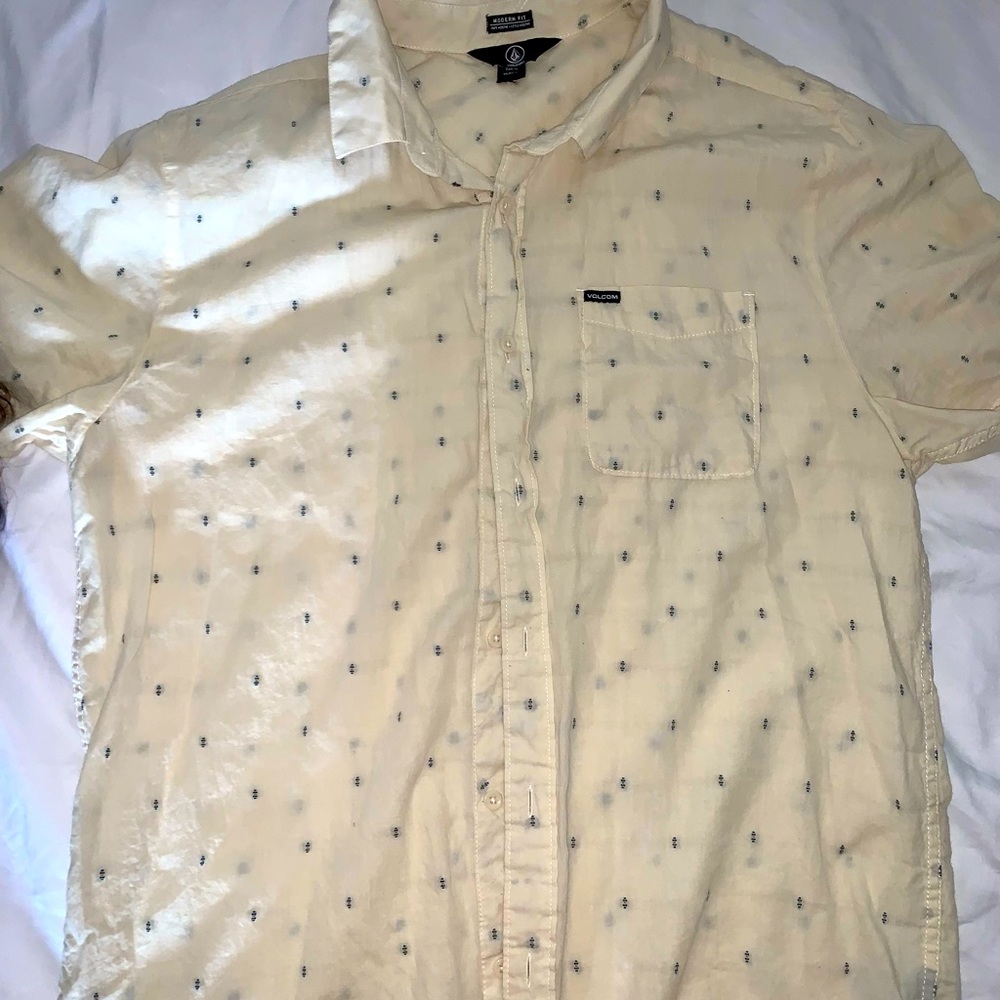 Mens Volcom button down shirt